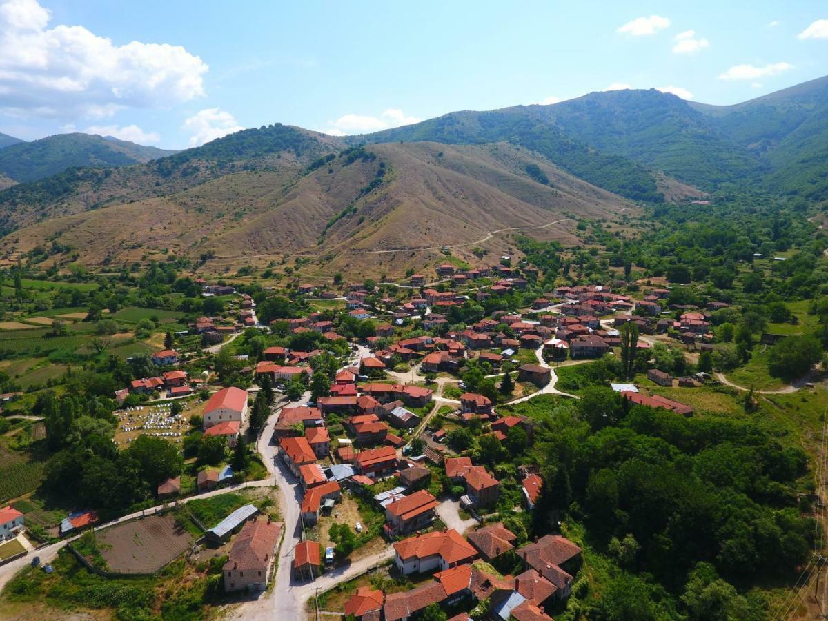 Dora'S House At Agios Germanos Prespes Guest House Bagian luar foto
