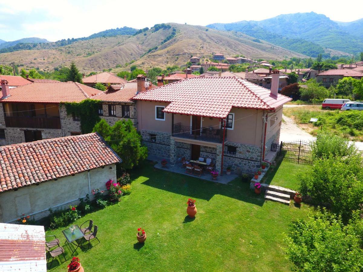 Dora'S House At Agios Germanos Prespes Guest House Bagian luar foto