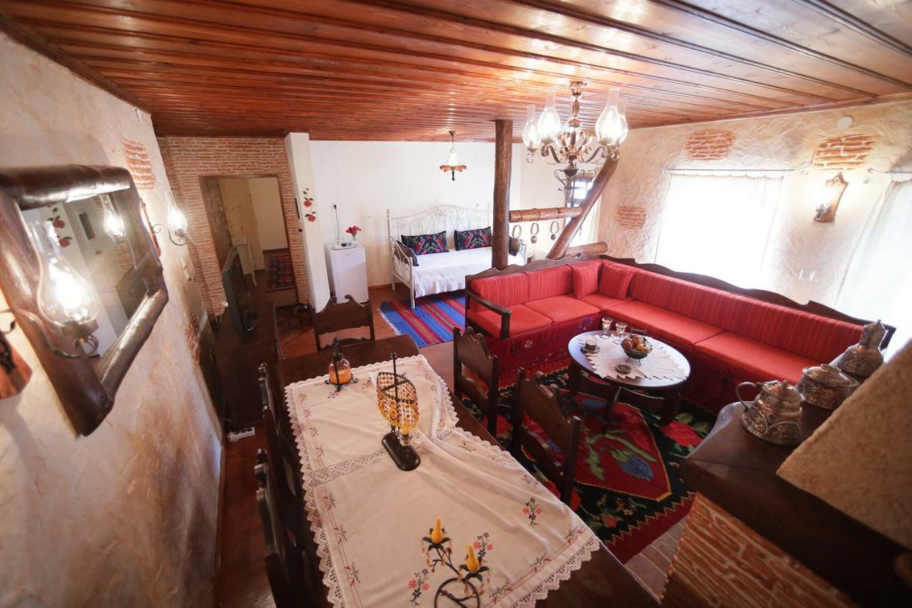 Dora'S House At Agios Germanos Prespes Guest House Bagian luar foto