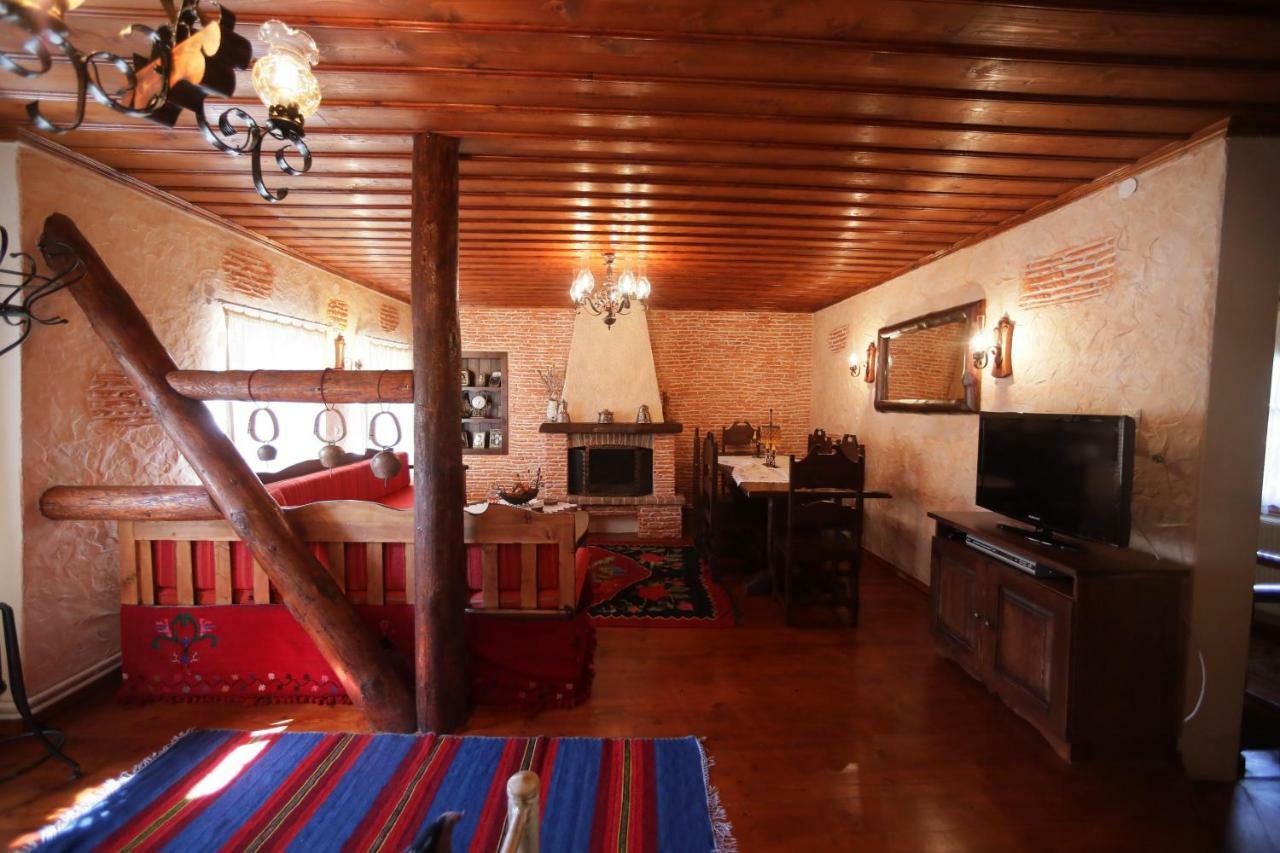 Dora'S House At Agios Germanos Prespes Guest House Bagian luar foto