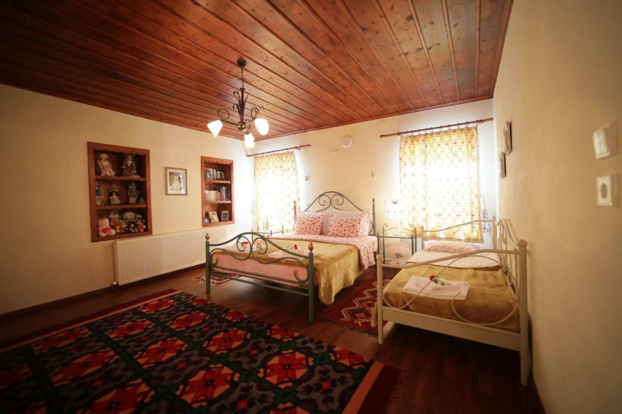 Dora'S House At Agios Germanos Prespes Guest House Bagian luar foto