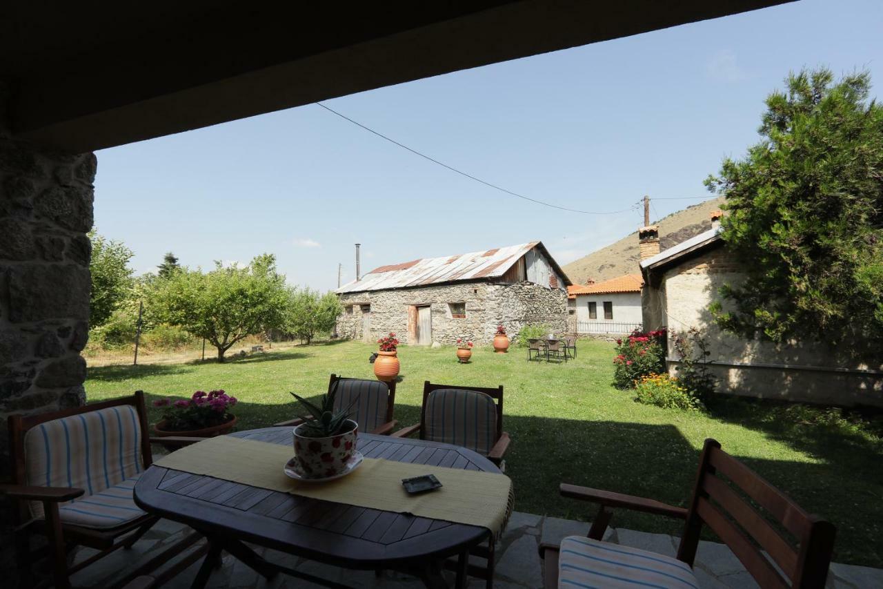 Dora'S House At Agios Germanos Prespes Guest House Bagian luar foto