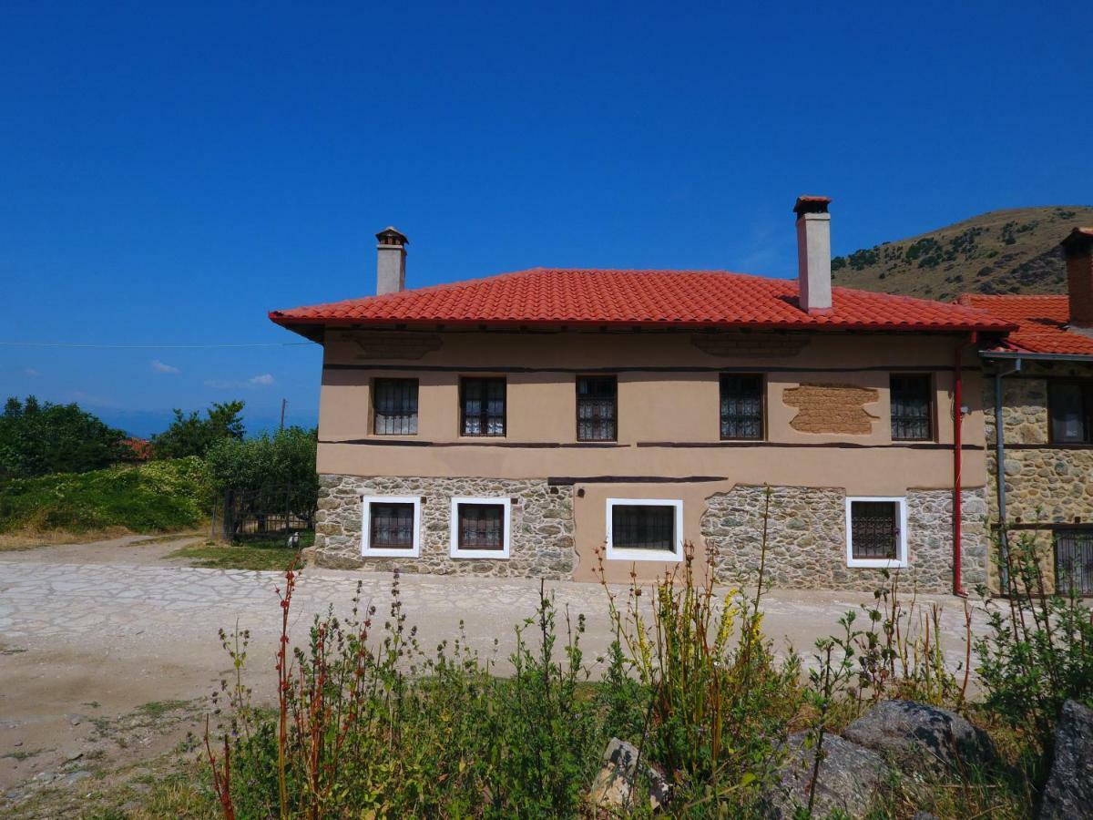 Dora'S House At Agios Germanos Prespes Guest House Bagian luar foto