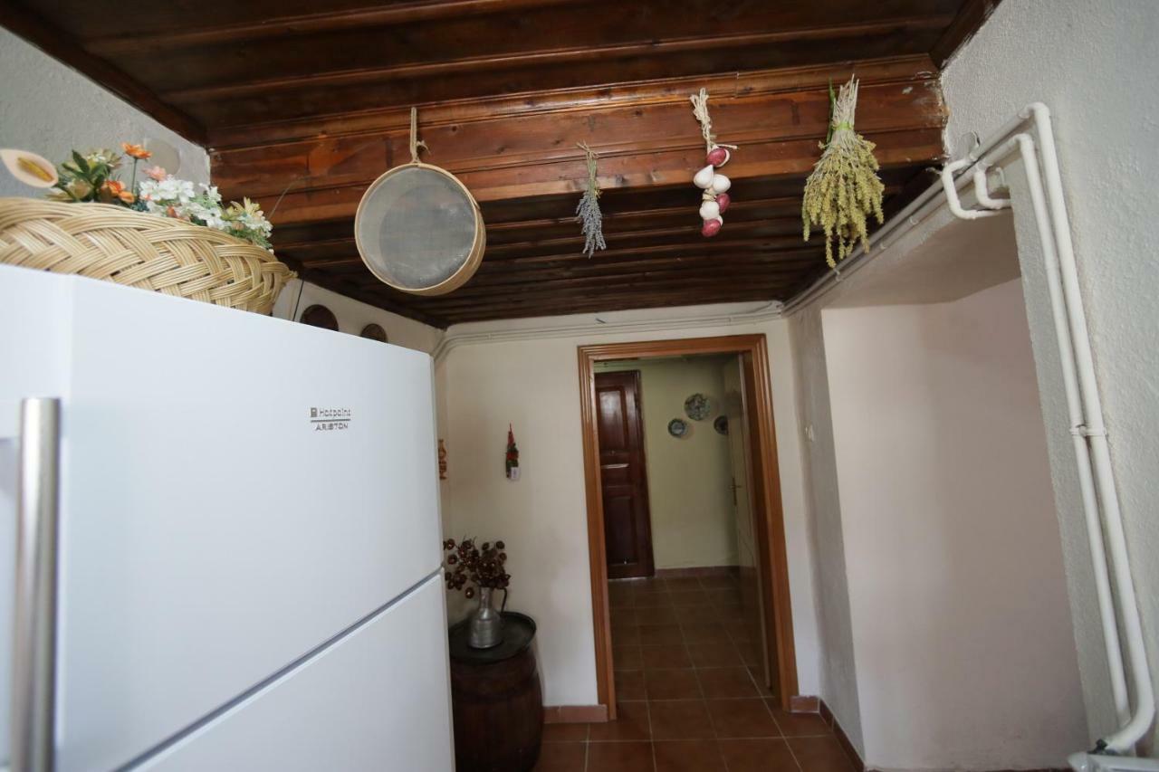 Dora'S House At Agios Germanos Prespes Guest House Bagian luar foto