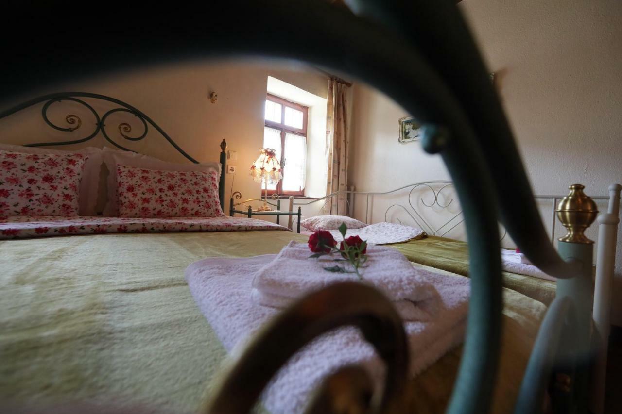 Dora'S House At Agios Germanos Prespes Guest House Bagian luar foto